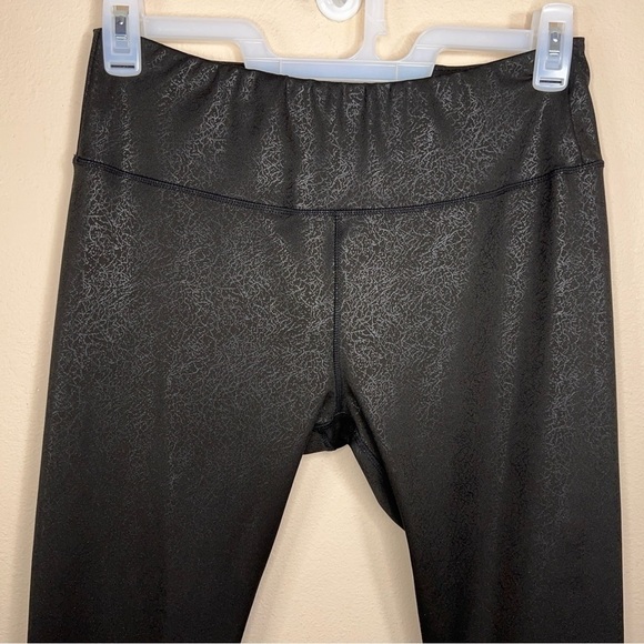 XL EBB AND FLOW LEGGINGS BLACK STRETCH CROPPED ATHLETIC ACTIVEWEAR GOTH SHIMMER - Picture 7 of 10